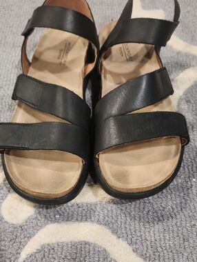 Rockpprt Black Leather Strap Women's Sandals